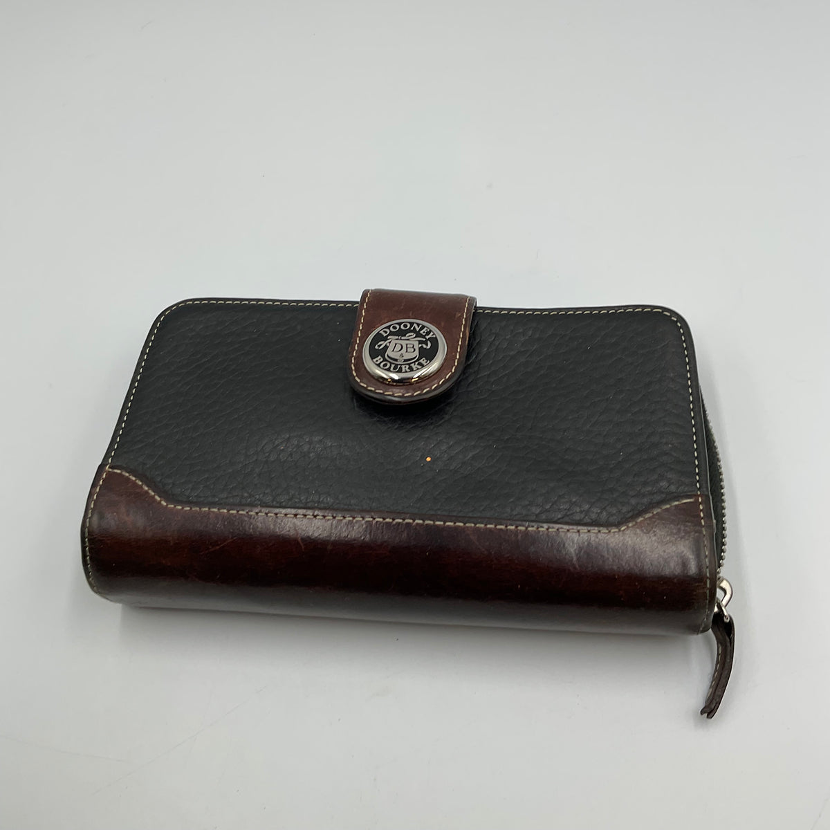 Dooney & Bourke Pebbled Leather Wallet Checkbook Zip-Around