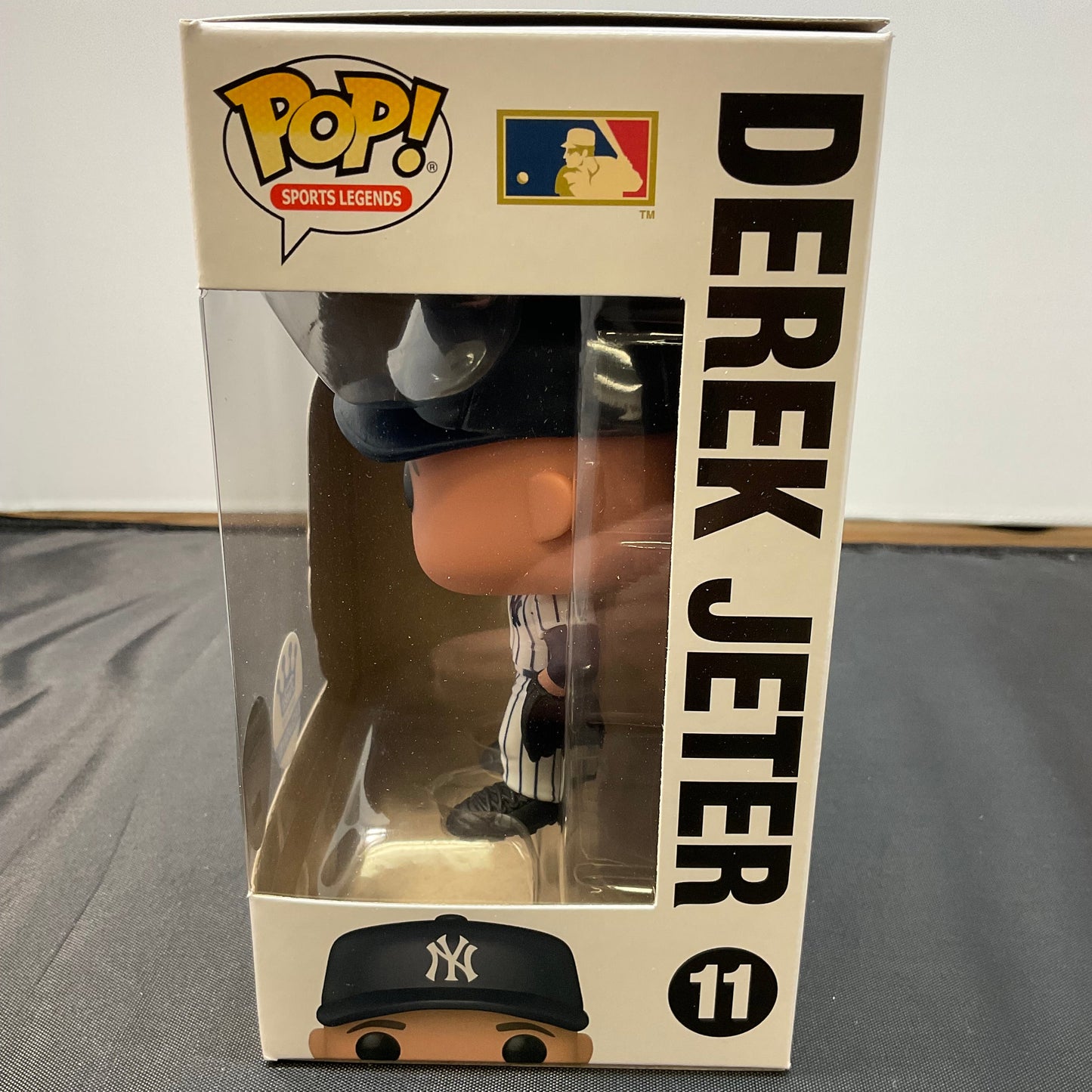 Derek Jeter New York Yankees Funko Pop! Sports Legends #11 Collectible Figurine Box Damage