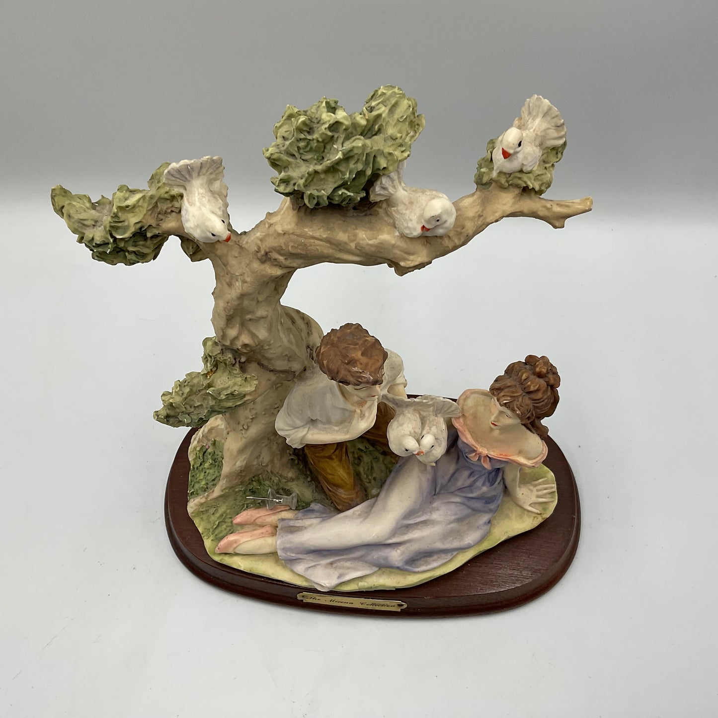 The Mirella Collection Vintage Figurine Couple In A Romatic Scene