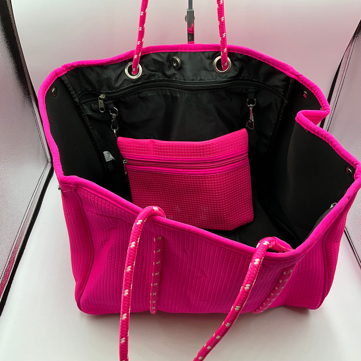 No Boundaries Neoprene Beach Tote Pink