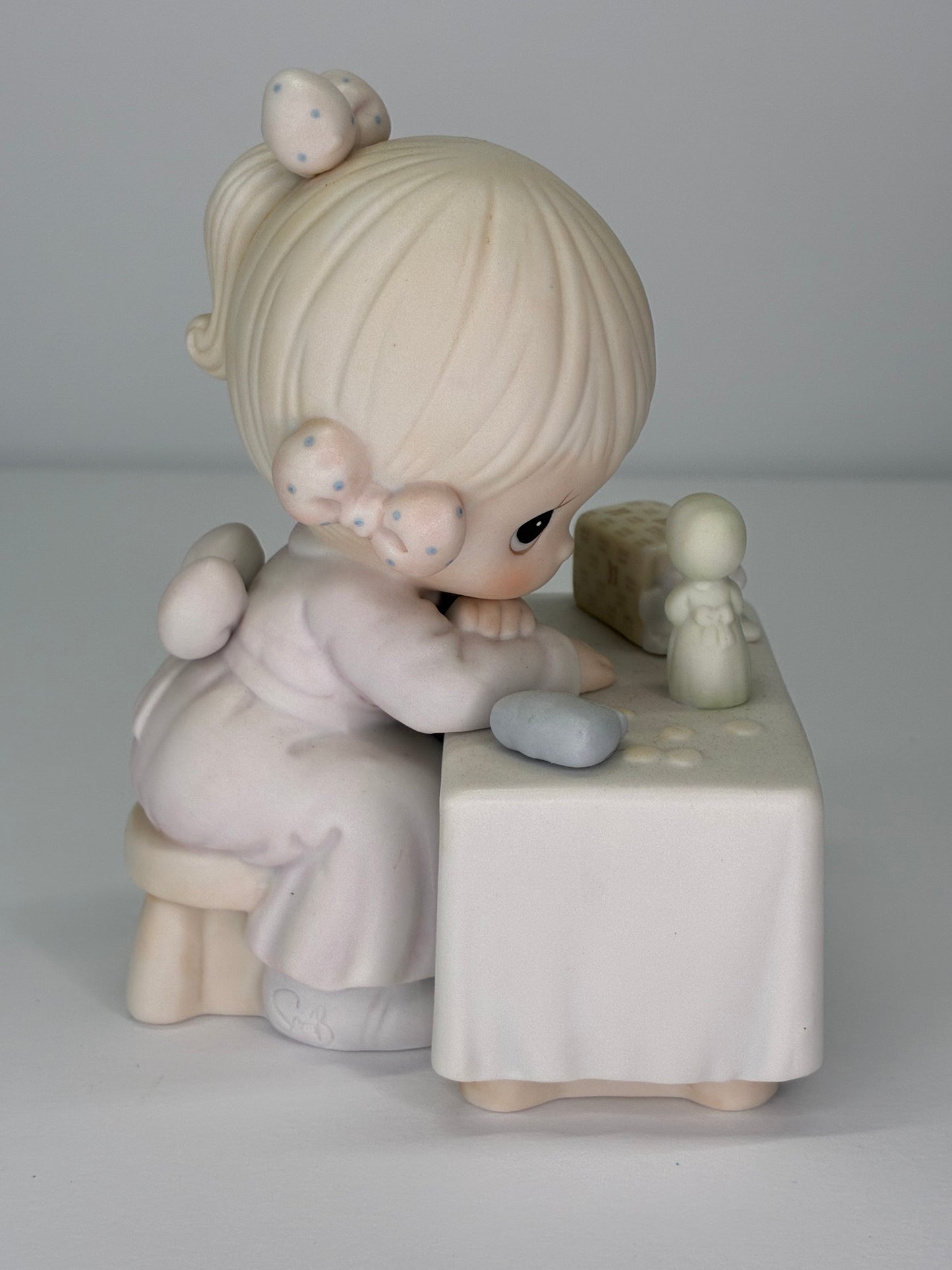 Precious Moments Vintage 1989 Symbol of Membership My Happiness Hand Painted Porcelain Collectible Figurine Original Box