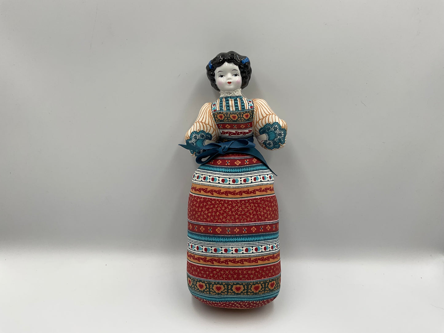 The American Heritage - Vintage pincushion Folk - style cloth doll