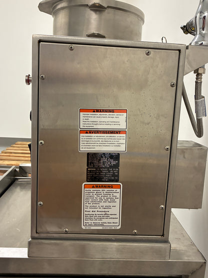 Brand New 2024 Vulcan K6Ett-7 6 Gallon Tilting Electric Steam Jacketed Kettle 7.5kw 208V with Base Table Stand