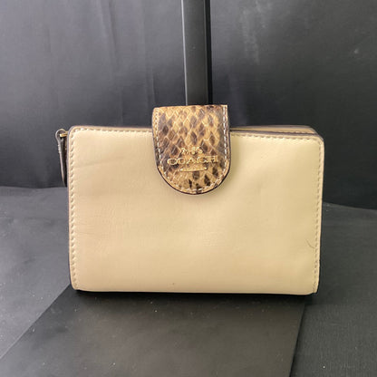 COACH Small Corner Zip Biege Cream Leather Snakeskin Wallet