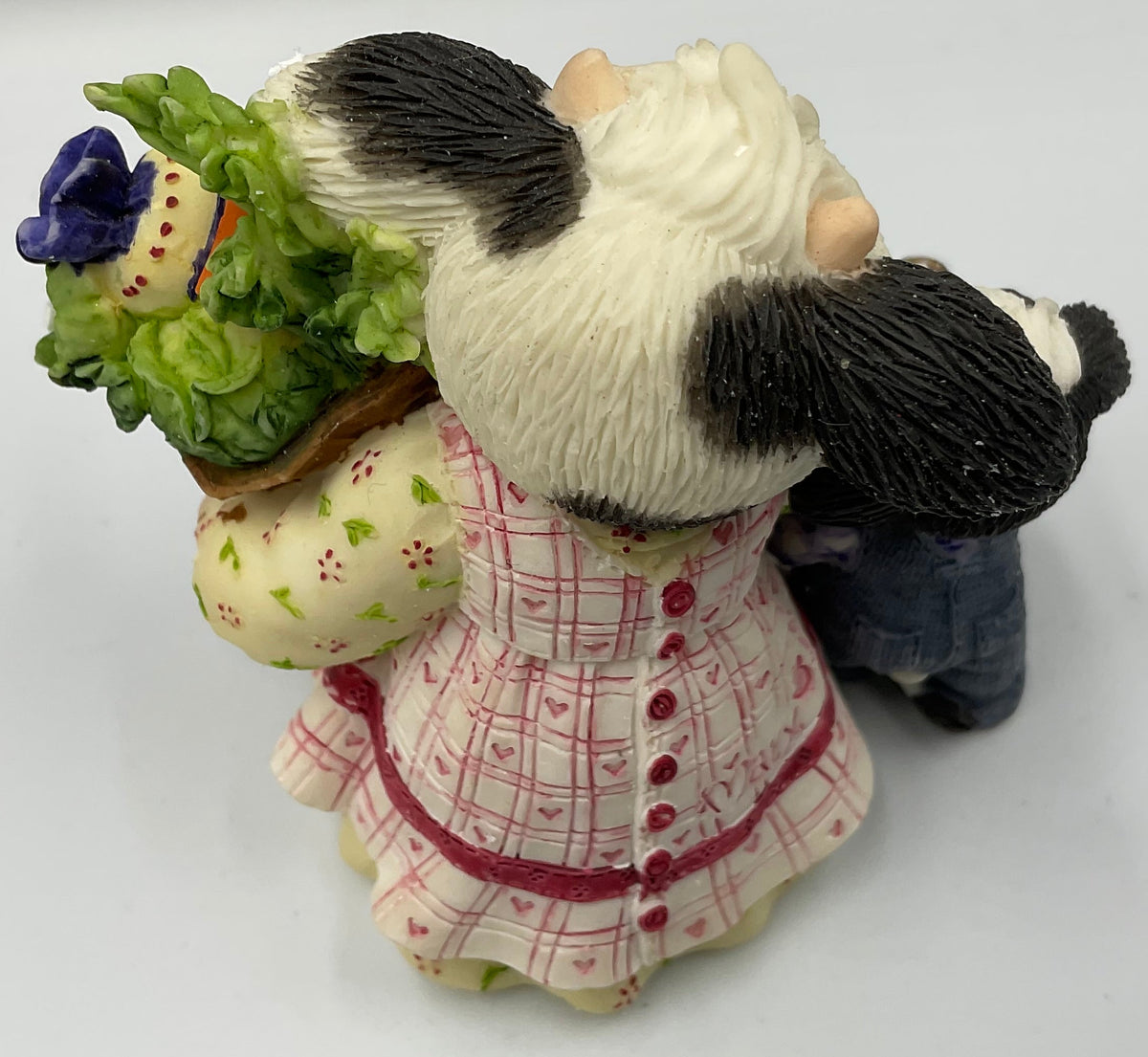 Enesco Mary's Moo Moos You Always Lend a Helping Hoof Cow Figurine
