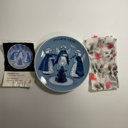 Julen Vintage 1972 Norwegian Porsgrund Plate With Original Box