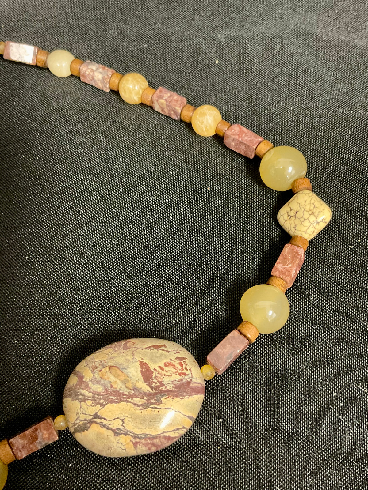 Agates beaded Choker Necklace