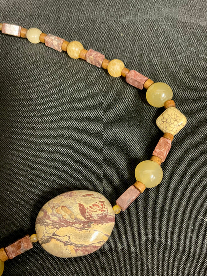 Agates beaded Choker Necklace
