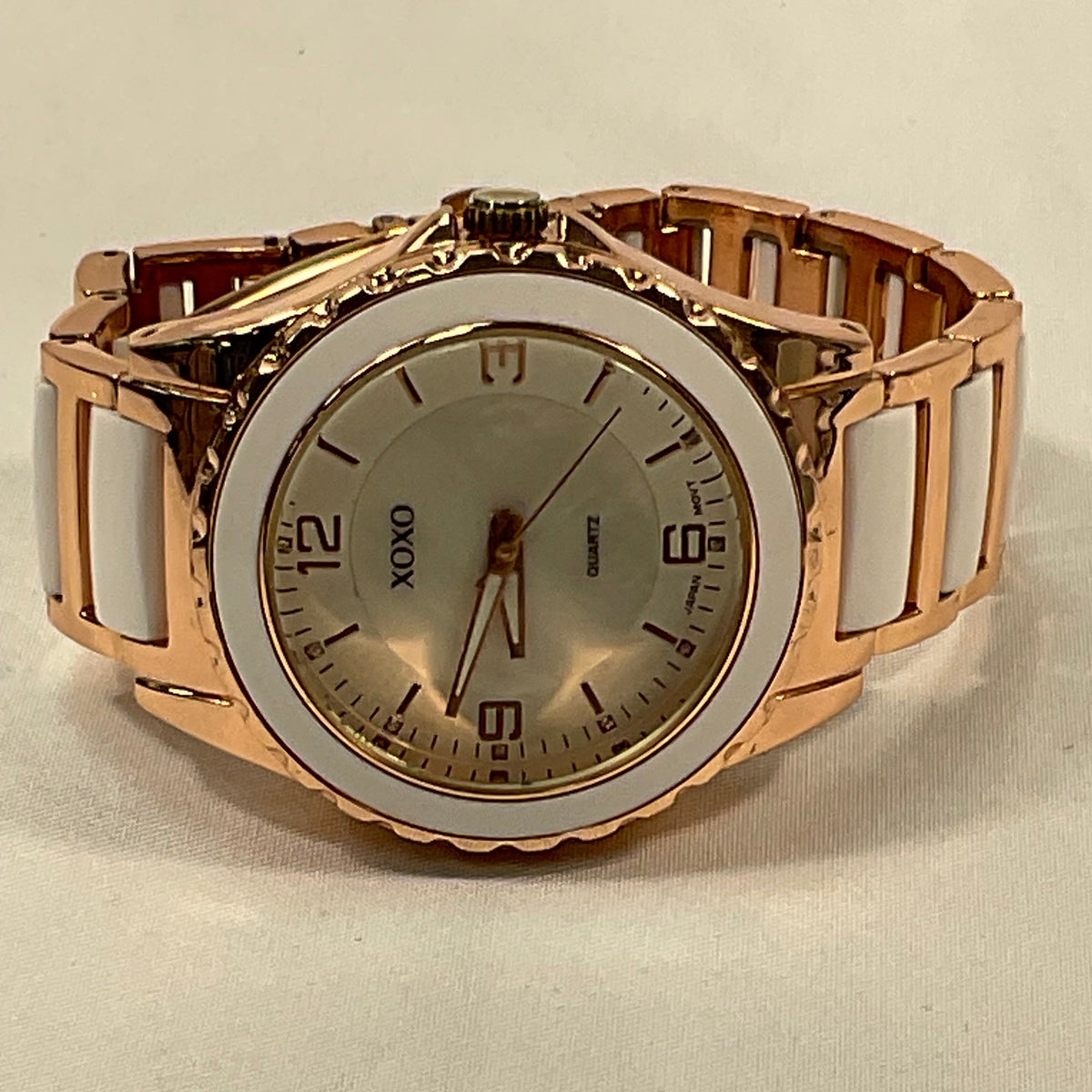 XOXO Two-Tone Rose Gold and White Quartz Women's Watch Excellent Working Condition New Battery