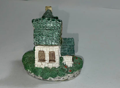 1987 Cornwall Cottage Hampshire Manor Cottage Figurine