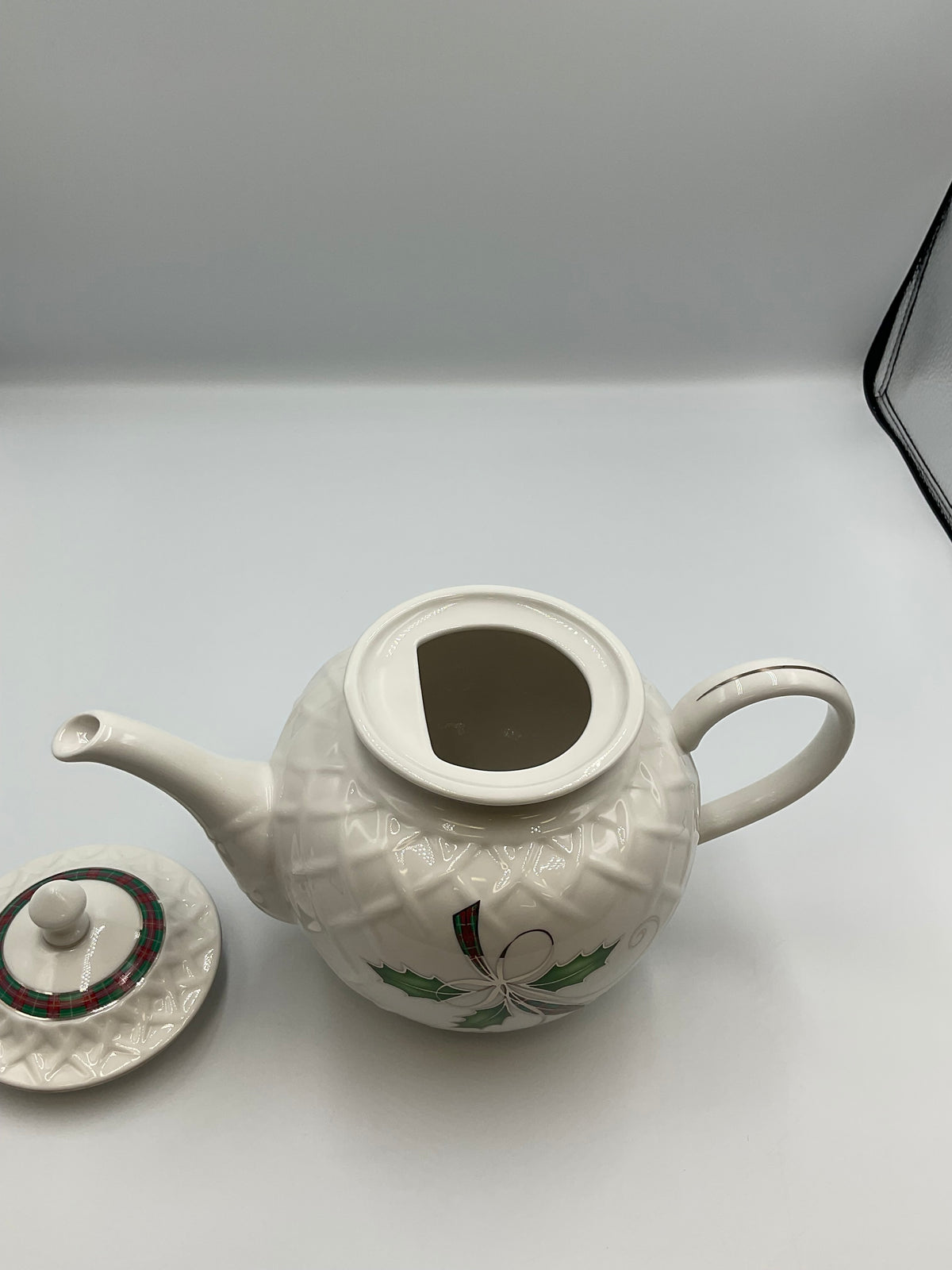 Lenox Teapot Holiday Nouveau Platinum Carved Quilted Holly