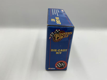 NASCAR Winner’s Circle Die-Cast Kit #9 Kasey Kahne Replicia