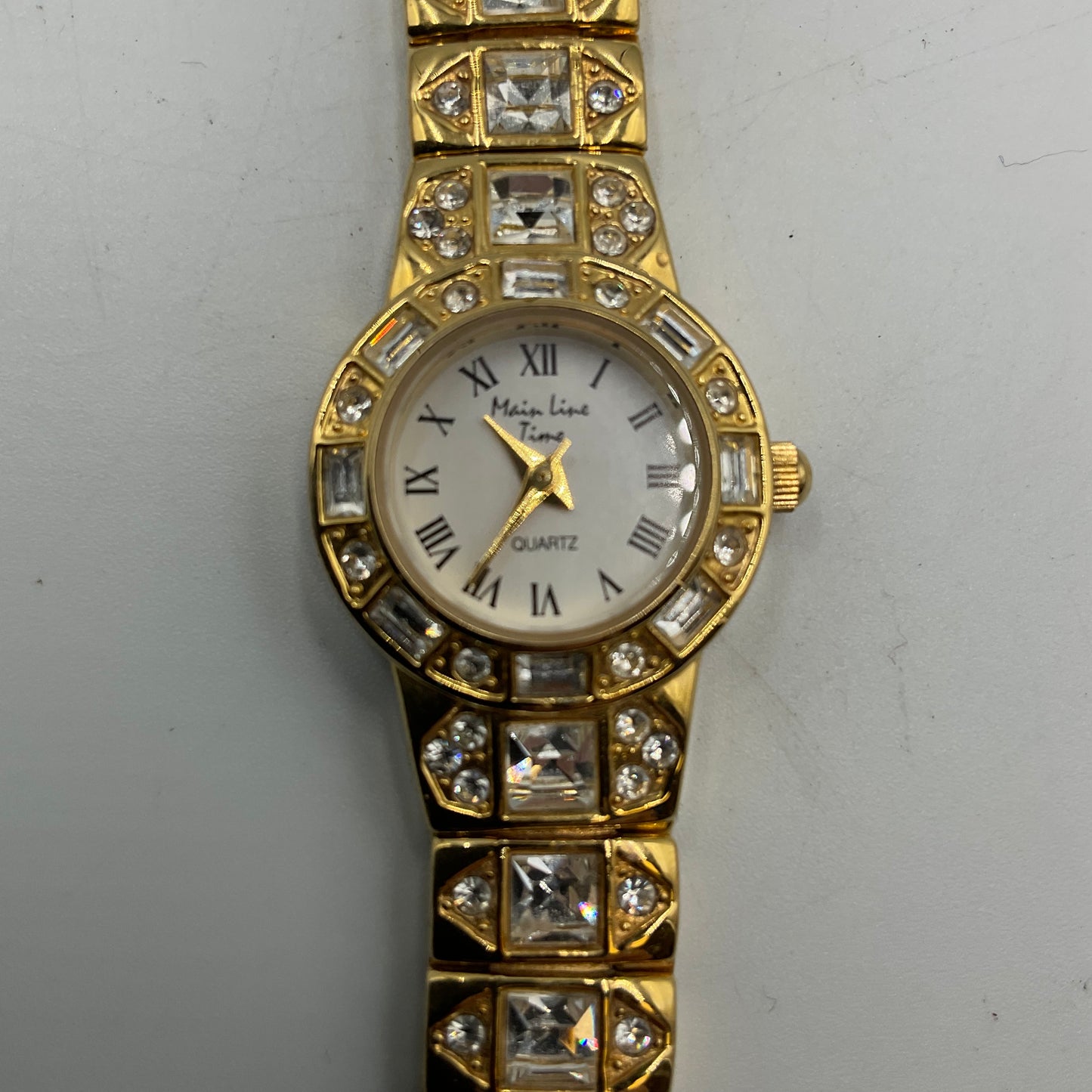 Main Line B588 Princess Cut Crystal Gold Bracelet Band White Face Watch New Battery