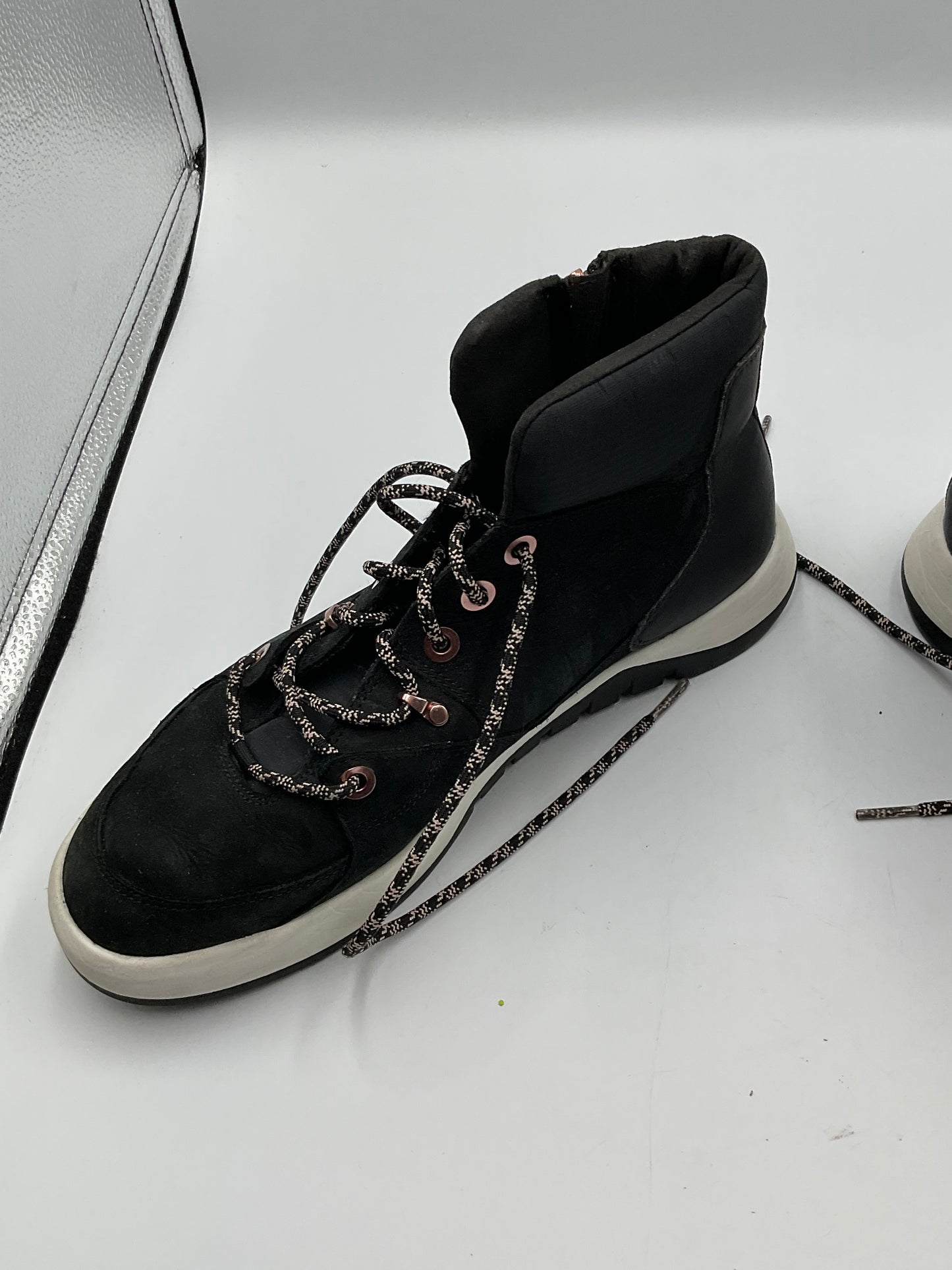Timberland ReBOTL Black High-top Women's Shoes Size 9.5