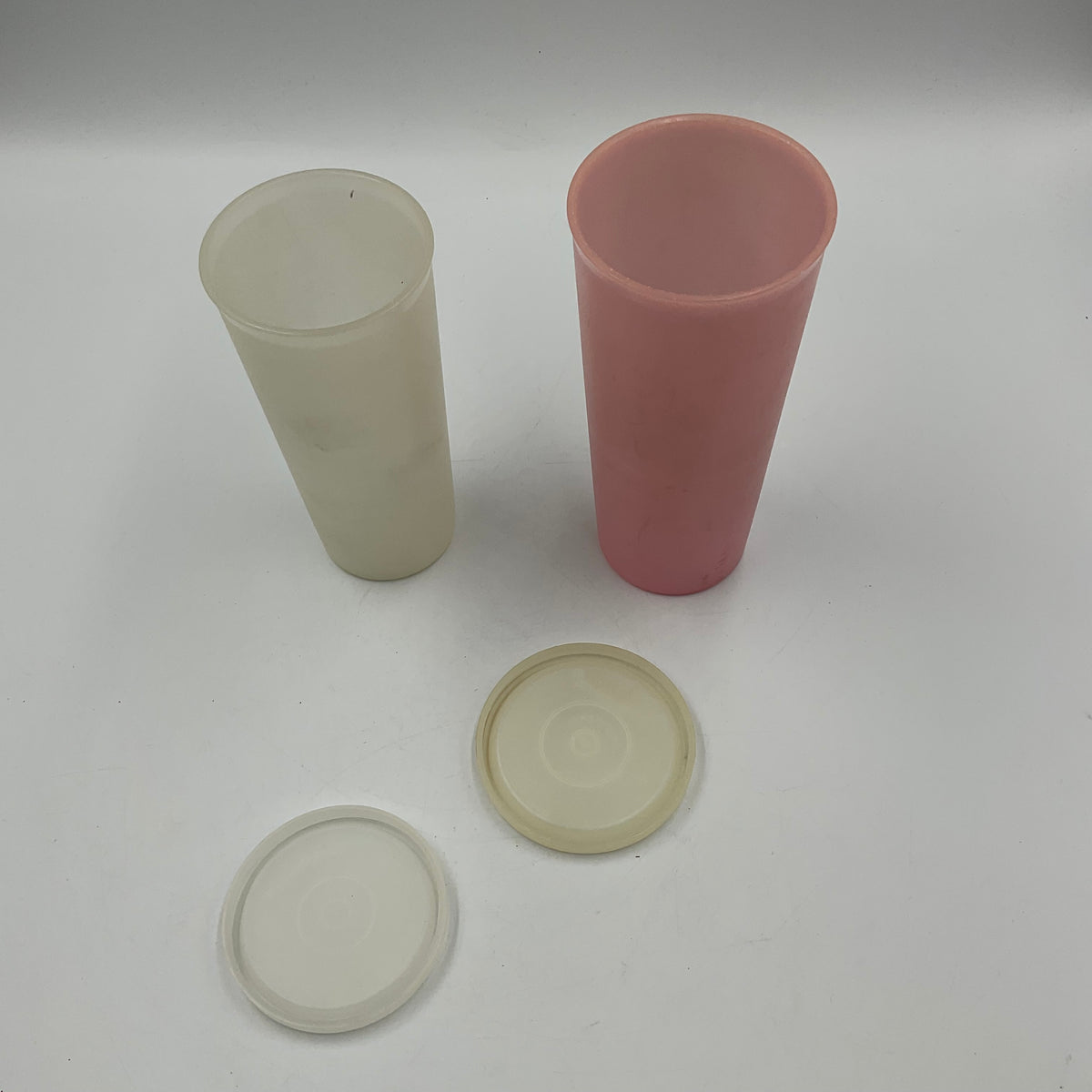 Vintage Tupperware Plastic Tumblers Green & Pink Lidded