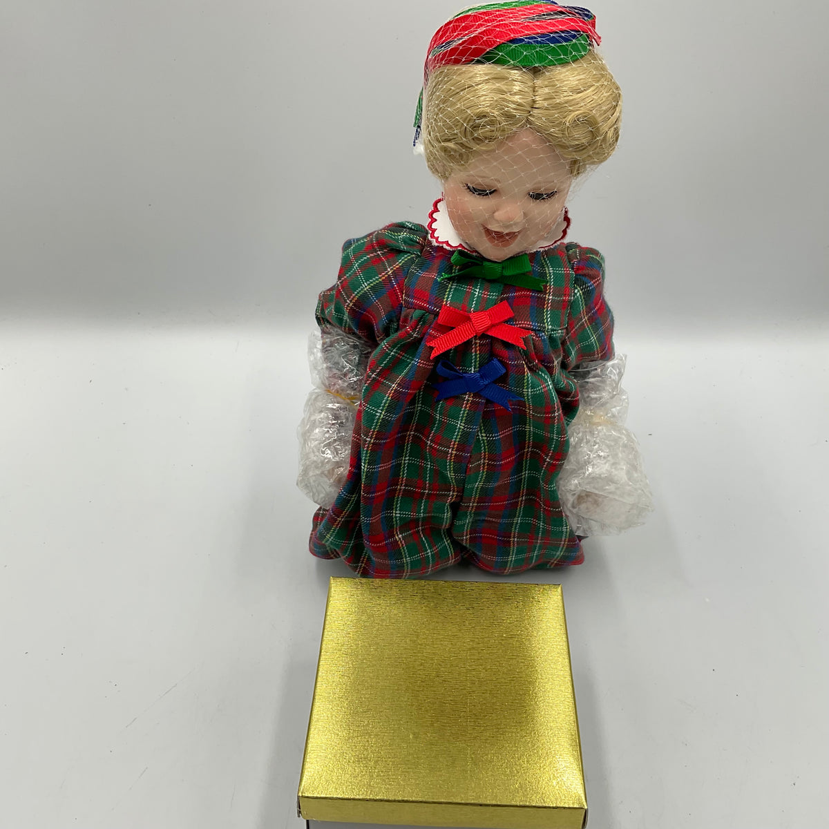 Ashton-Drake Galleries Trisha Doll 13 Inches Tall in Original Box
