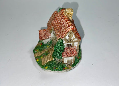 1994 David Winter Gardeners Cottage