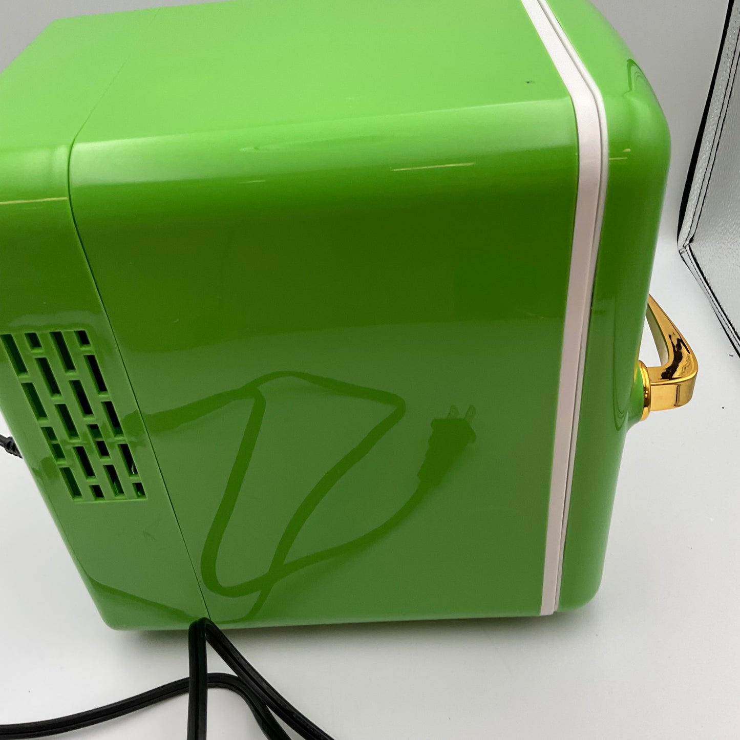 Wicked Miniature Beauty Fridge Glinda Green 4L Portable Mini Refrigerator