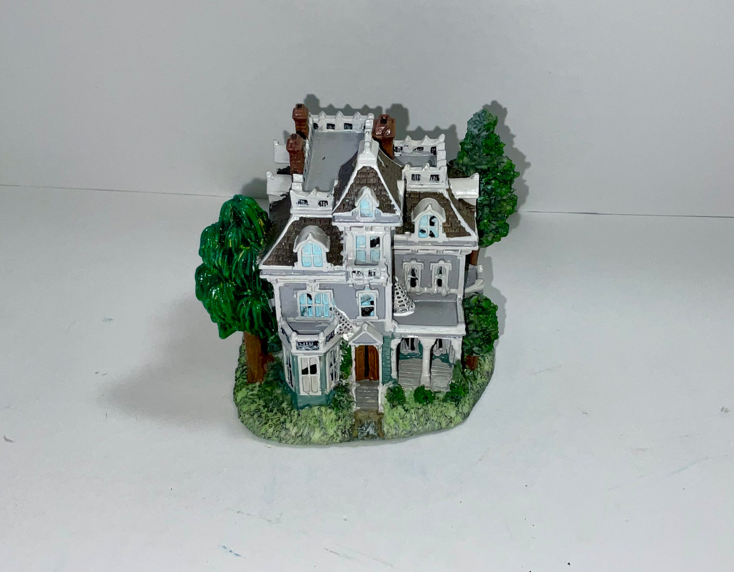 Liberty Falls Vintage Haloween Haunted House
