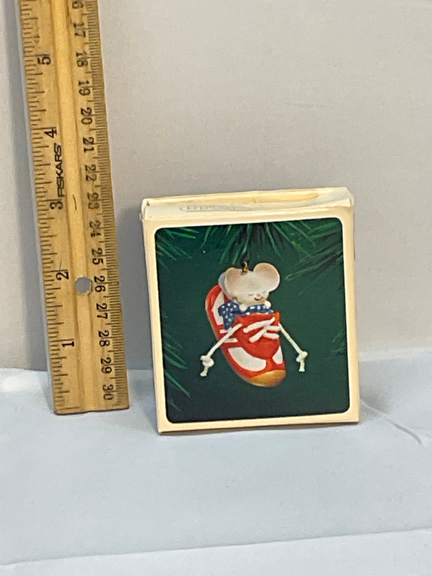 1983 Hallmark Keepsake Christmas Ornament Sneaker Mouse Vintage w/Box