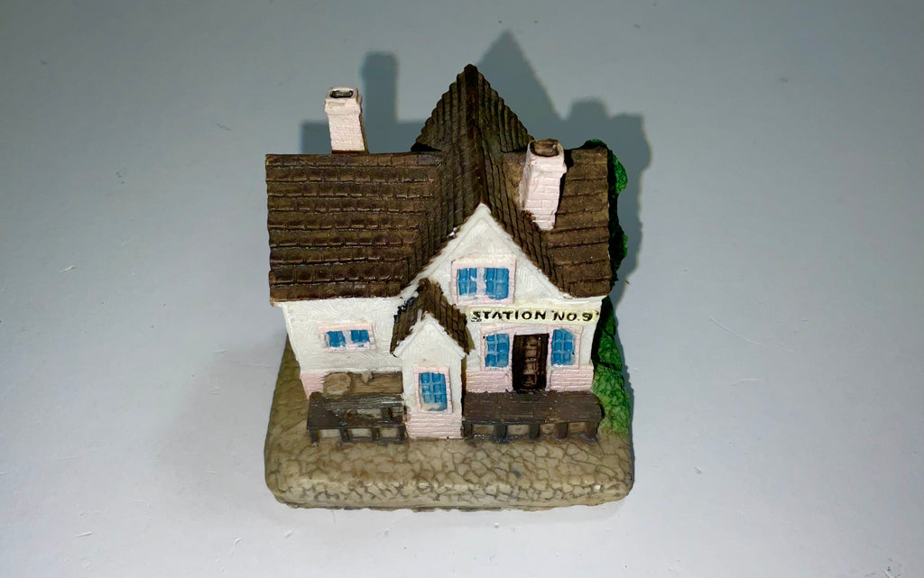 Collectible Miniature Pony Express Station No. 9