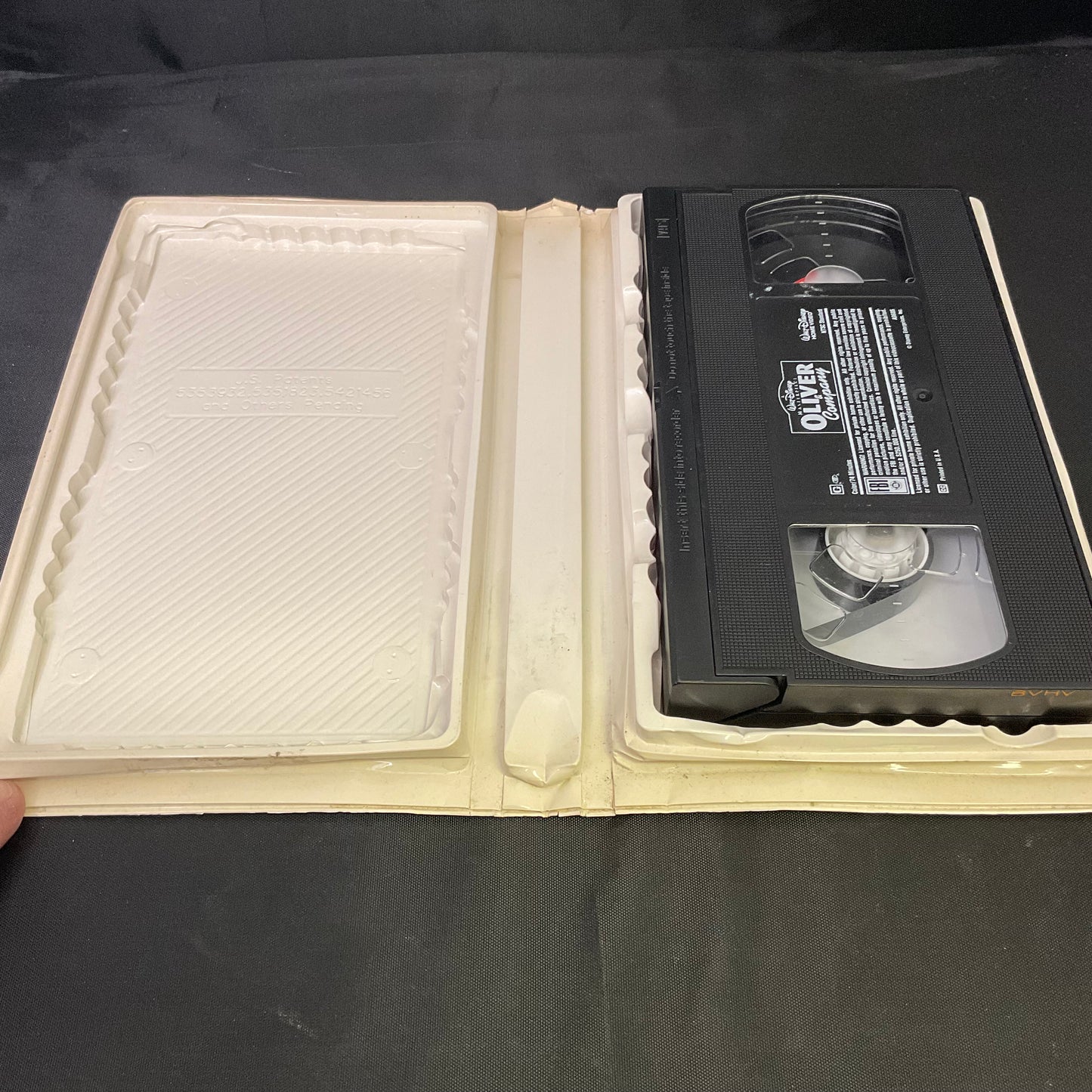 Walt Disney’s Oliver & Company VHS Tape