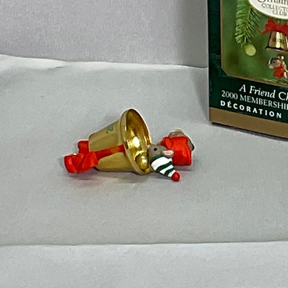 2000 Hallmark Keepsake Collectors Club Ornament "A Friend Chimes In" w/Box