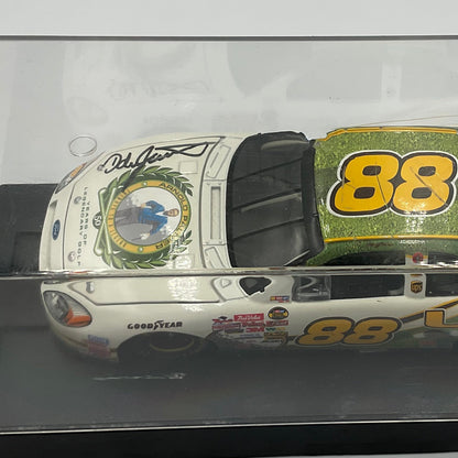 Dale Jarrett Autographed 1:24 Scale Die-Cast Model Car NASCAR #88 Replica