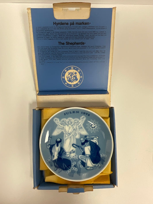 Julen Porsgrund Vintage 1974 The Shepherds Plate With Original Box