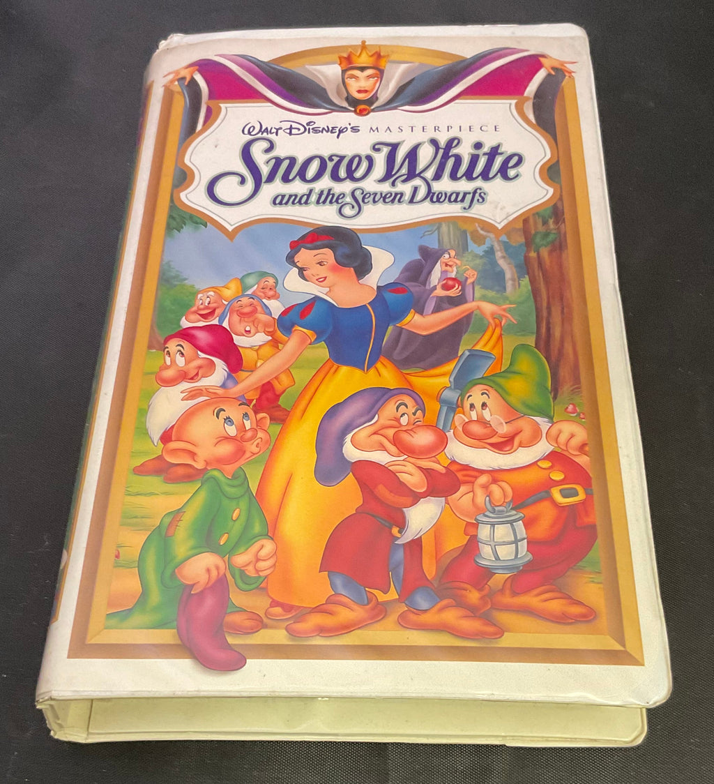 Walt Disney's Snow White and The Seven Dwarfs Masterpiece Collection VHS Tape
