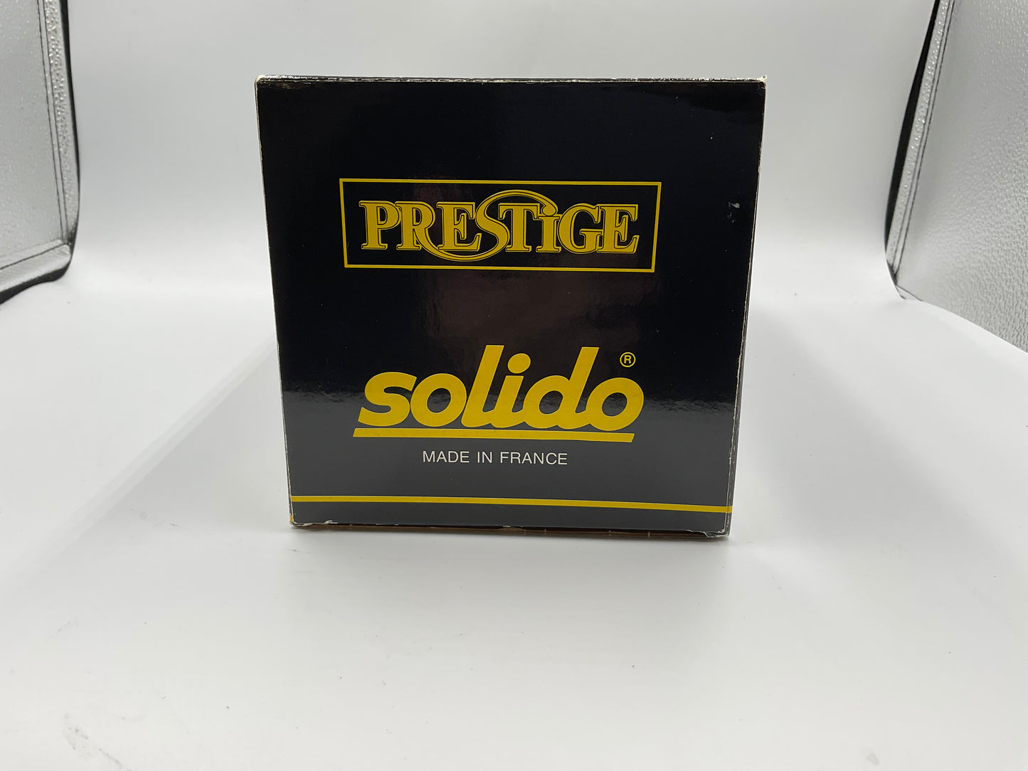 PRESTIGE Solido Volkswagen Beetle Diecast Model Car 1:18 w/ Box