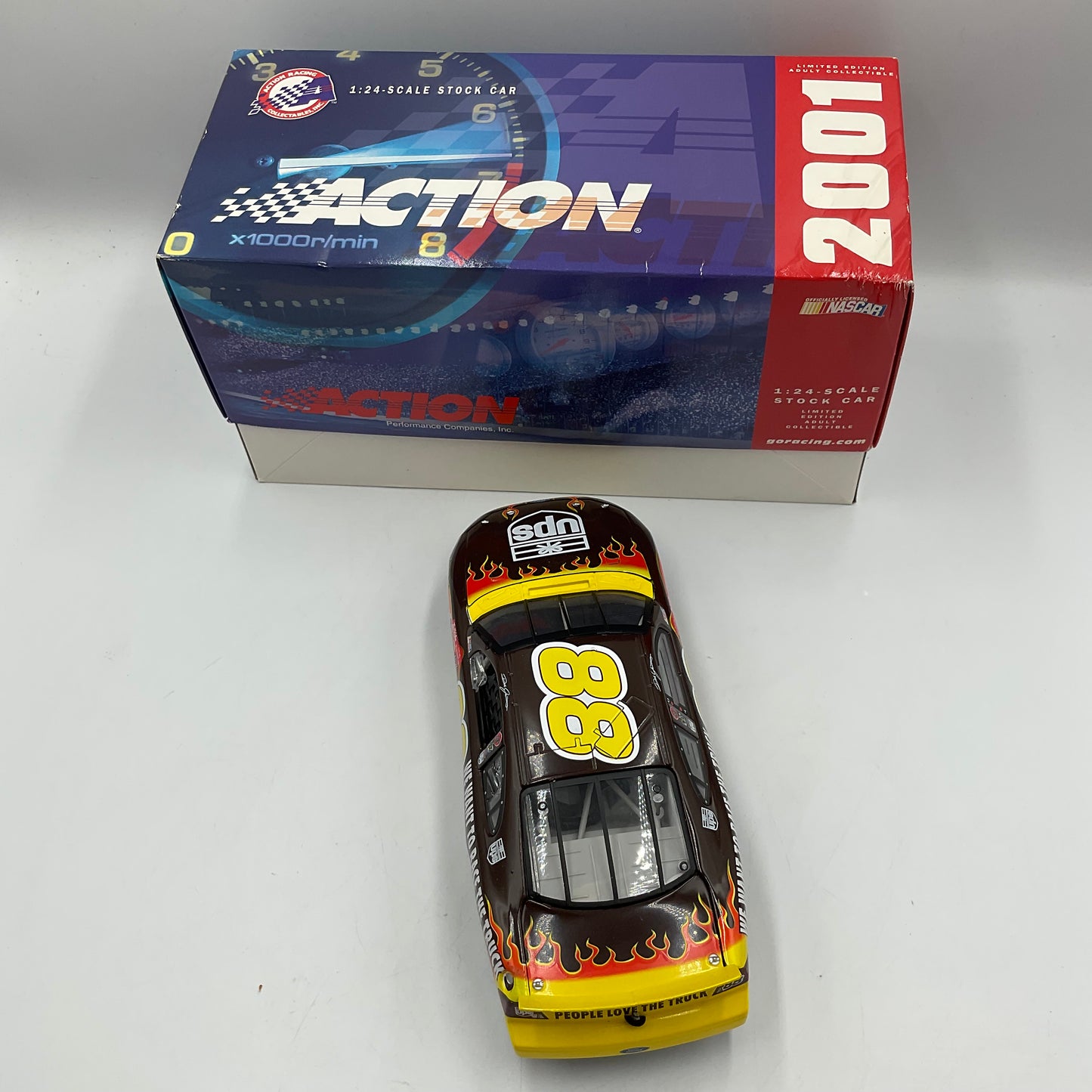NASCAR Dale Jarrett #88 UPS 1:24 Scale Die Cast Replicia