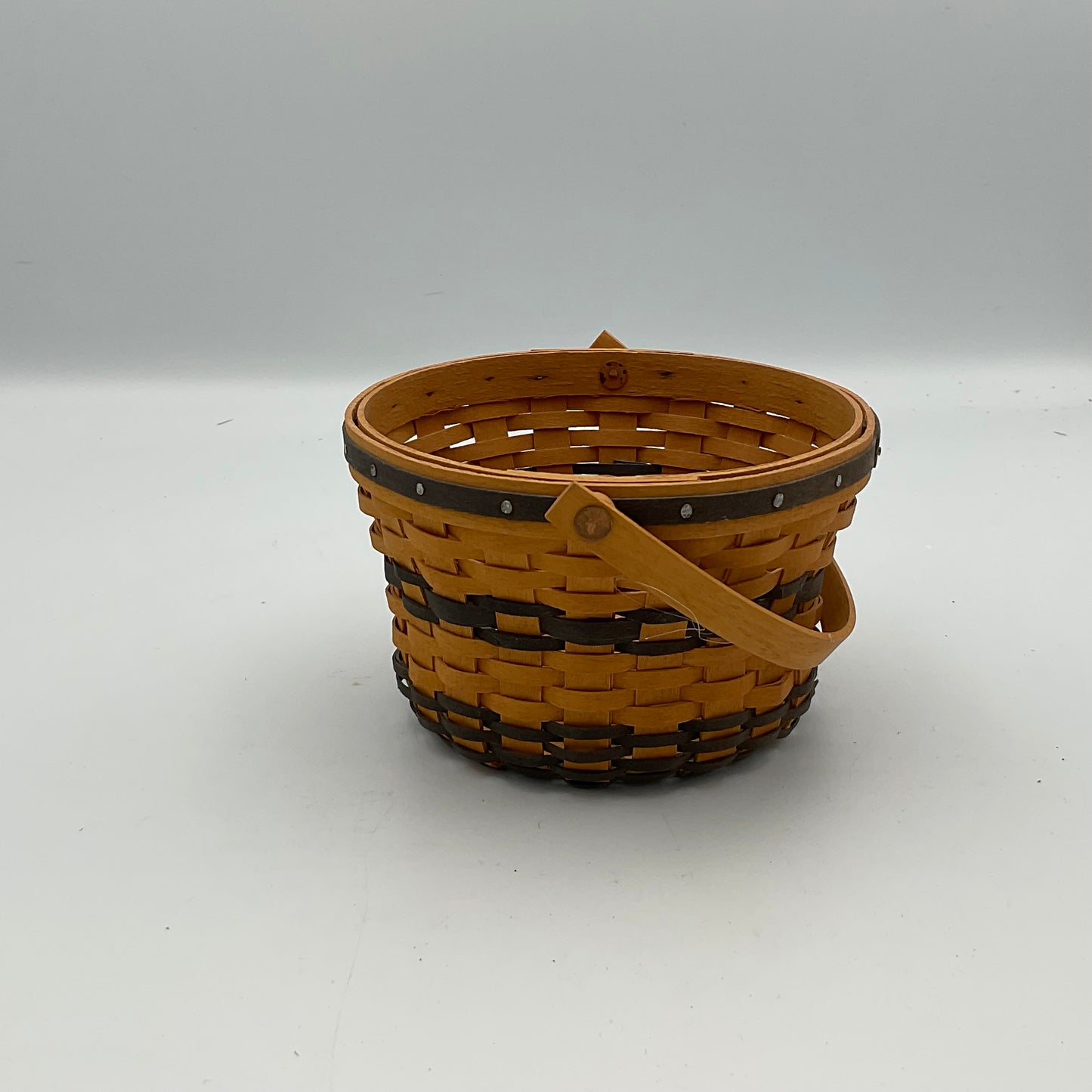 Small Round Wooden Longaberger Apple Basket