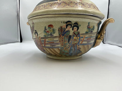 vintage Japanese Satsuma style earthenware covered tureen or casserole dish