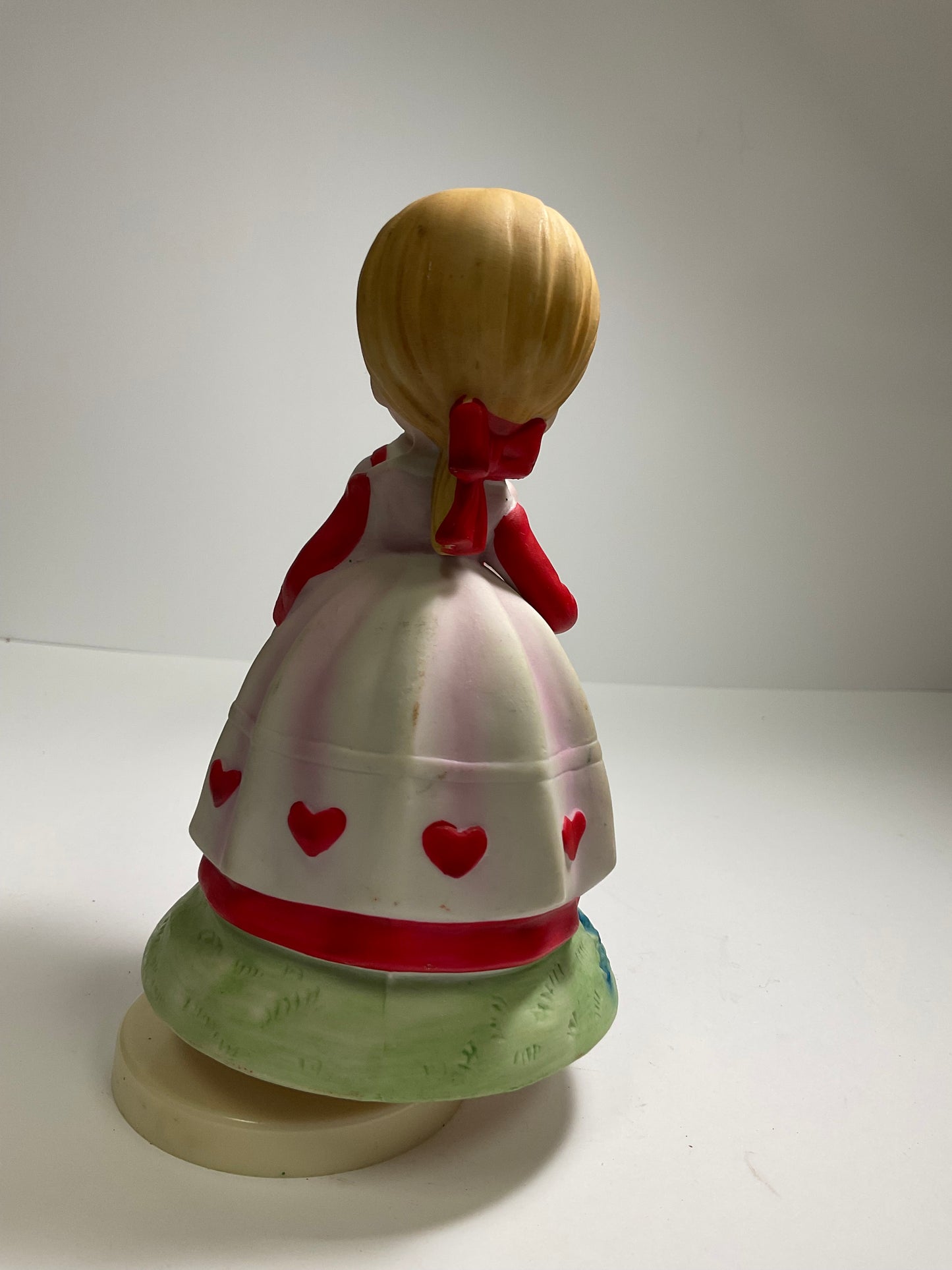 Lefton Sanyo Vintage Valentine Boy & Girl Kissing Hand Painted Ceramic Figurine