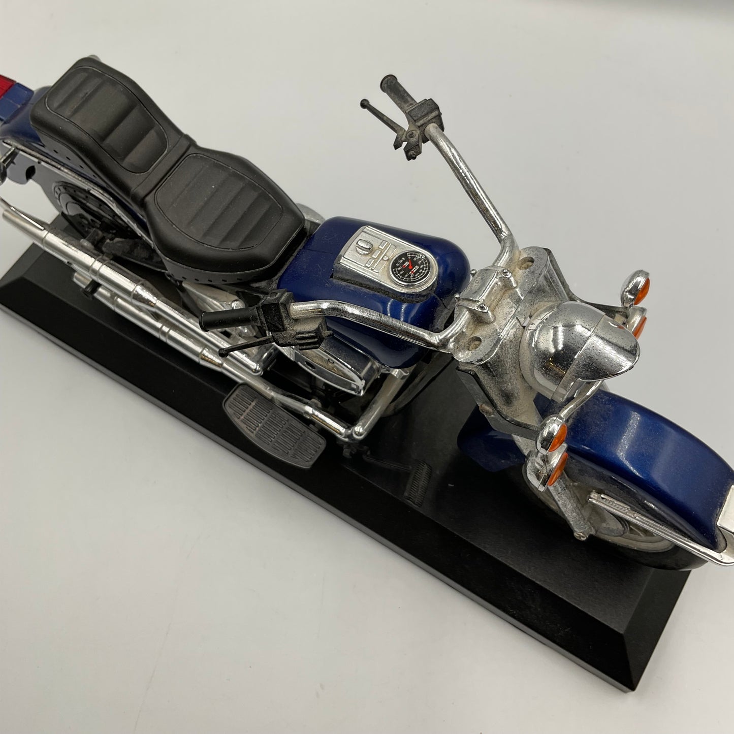 Harley Davidson Blue Maisto 1:18 Scale Die-cast Replica