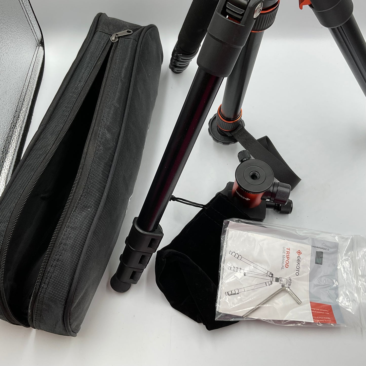 Geekoto Tripod In Carrying Case