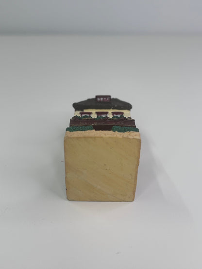 Baileys Vintage 1999 Limited Edition Continental Cafes Coffee Shop Figurine