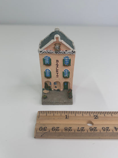 Baileys Vintage 1998 Limited Edition Cafes of the World #2 Collectible Figurine