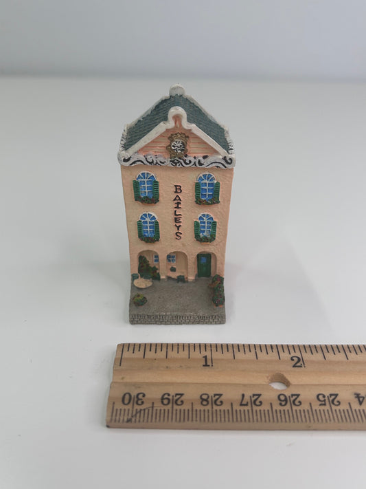 Baileys Vintage 1998 Limited Edition Cafes of the World #2 Collectible Figurine