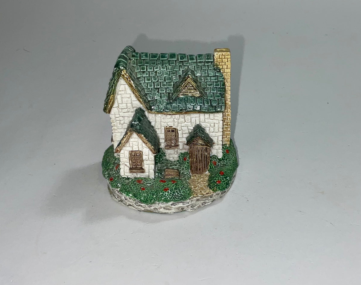 1987 Cornwall Cottage Hampshire Manor Cottage Figurine