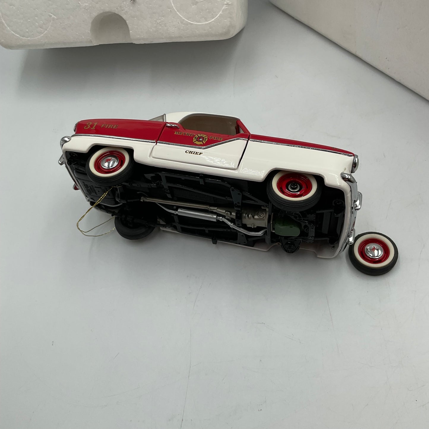 Ready JB Gearbox Toys 1956 Ford Thunderbird Die-Cast Replica See Photos