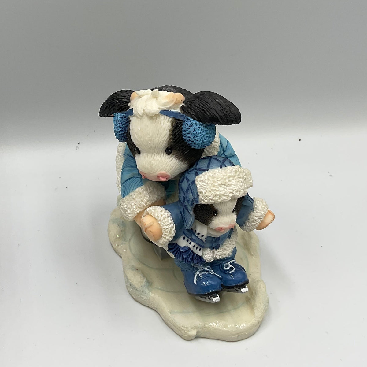 Enesco Mary's Moo Moos Everyone Needs a Hoof To Hold Onto 101077 Ice Skating