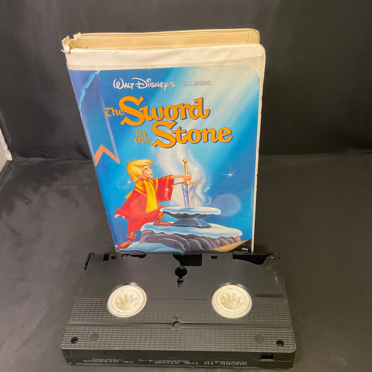 Walt Disney Black Diamond Classics The Sword in the Stone VHS Tape