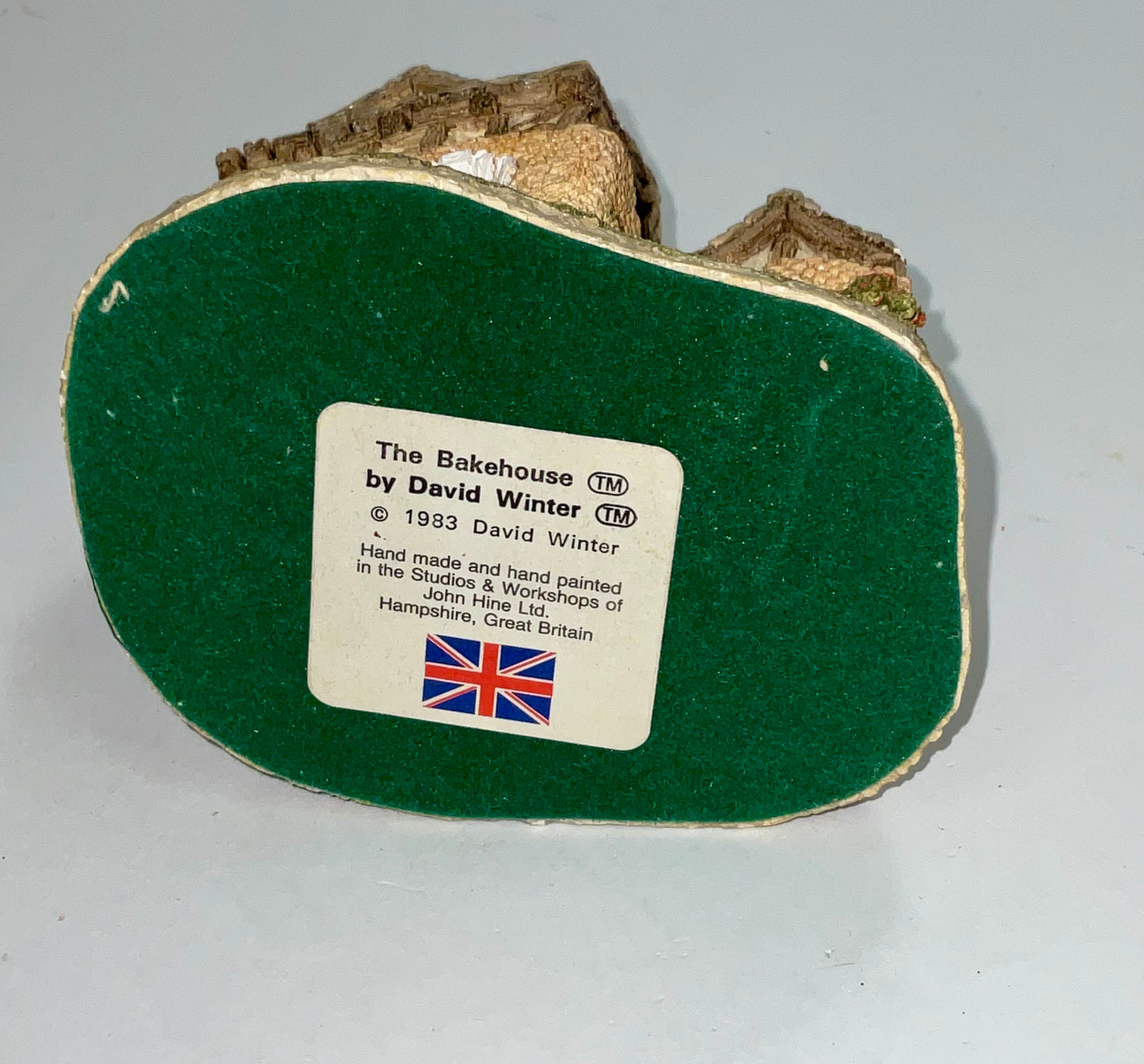 David Winter Bakehouse Collectible Miniature Cottage