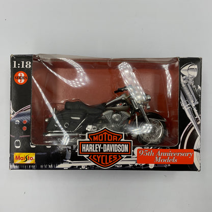 Harley Davidson 95th Anniversary 1:18 Die Cast Model Replica Series 3 in Original Box