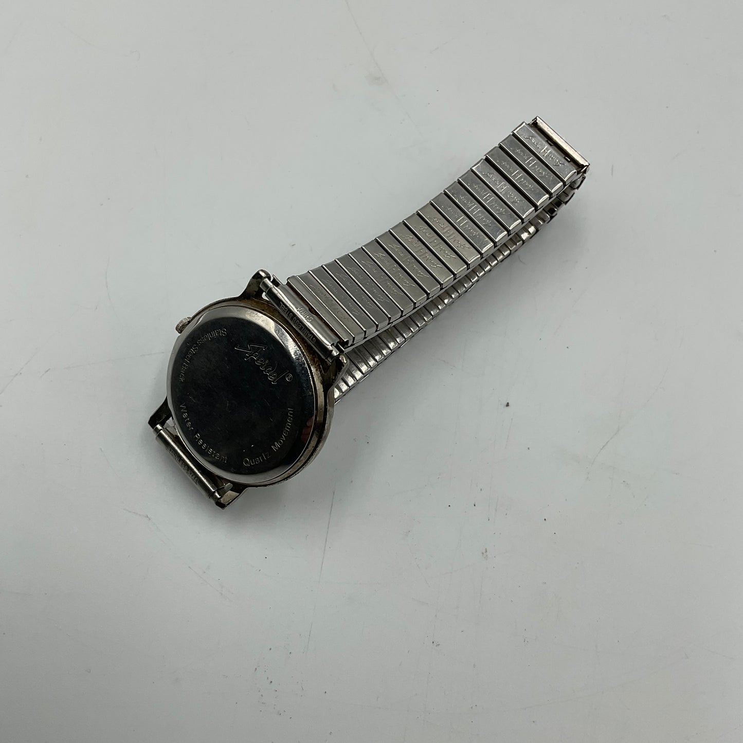 Speidel Men's Classic Vintage Silver Tone Stretch Band Watch