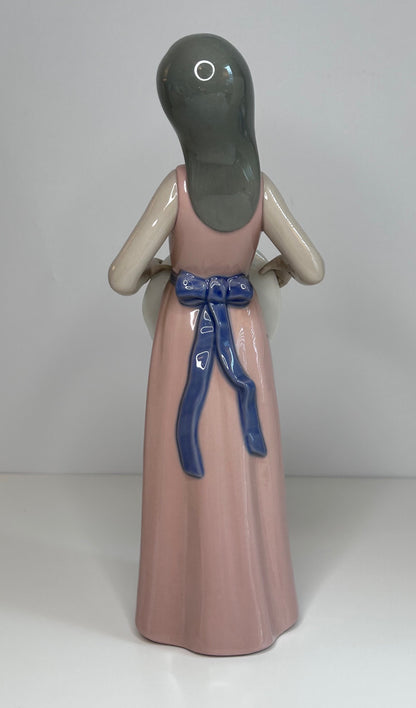 Lladro Porcelain Figurine Dreamer Girl with Straw Hat #5008 Vintage 1980s Spain