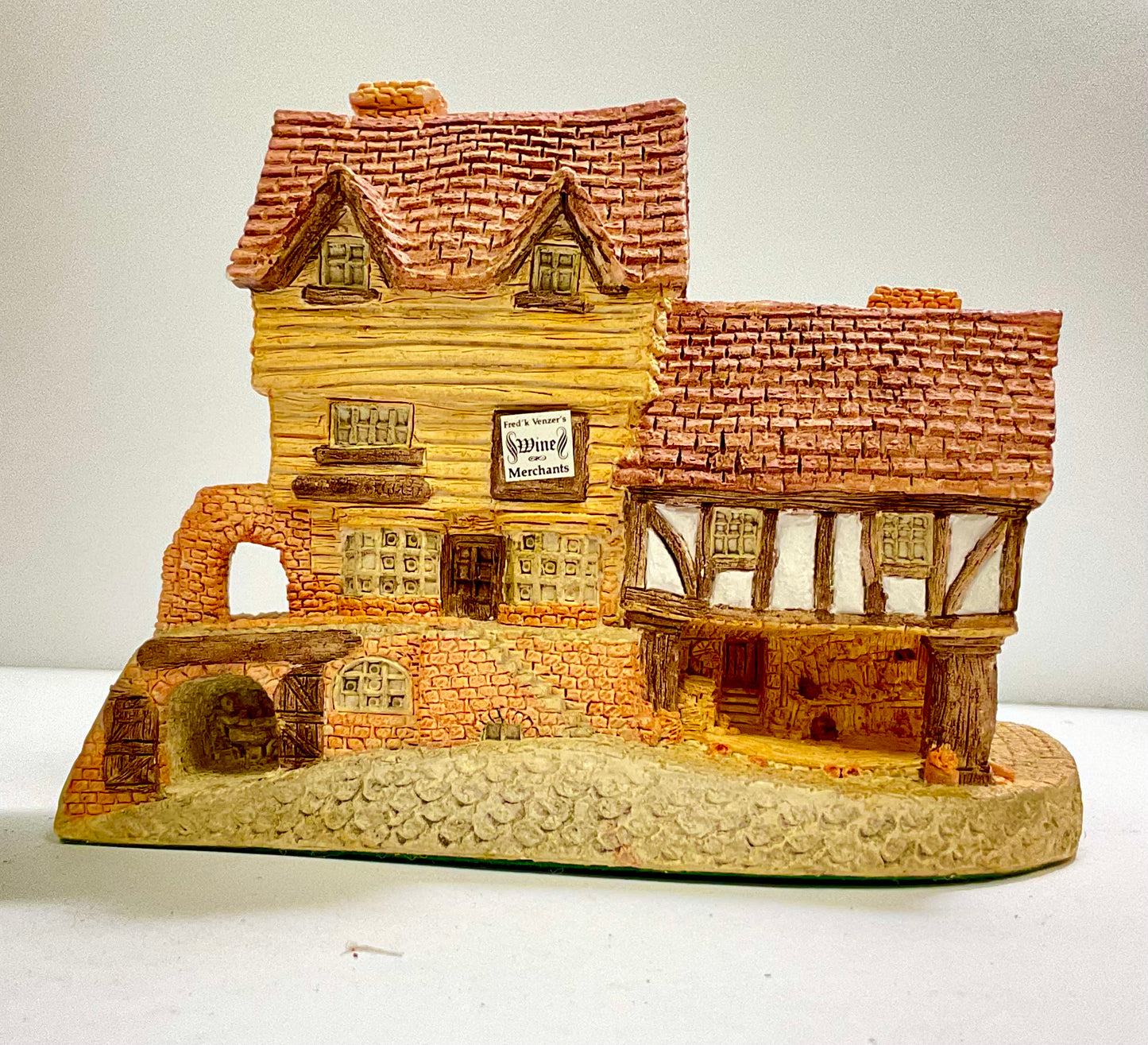 David Winter Cottages Vintage "Market Street" 1980 Handmade & Painted