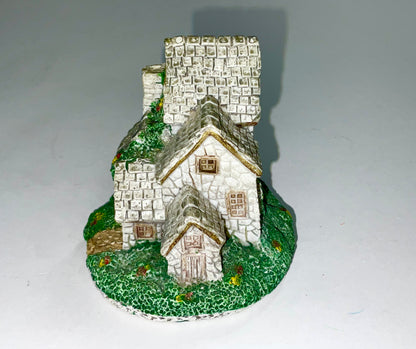 David Winter Cottage Secret Shebeen from the Irish Collection&nbsp;